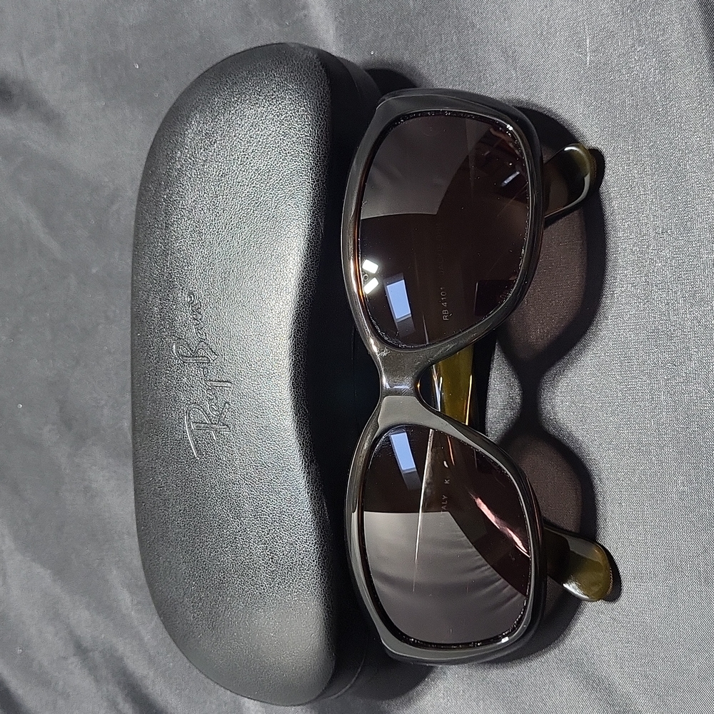 Ray Ban rb 4101 Jackie Ohh